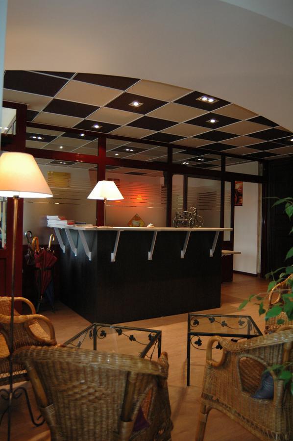 Hotel De Bourgogne La Clayette Εξωτερικό φωτογραφία